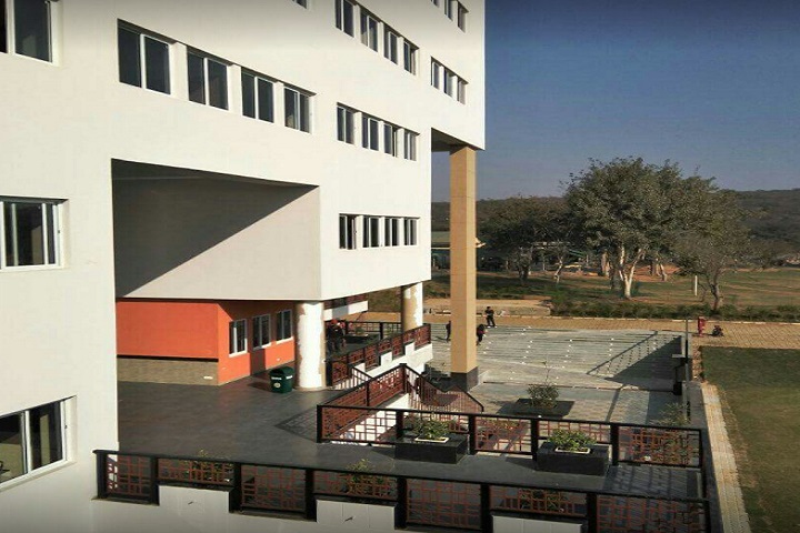 https://cache.careers360.mobi/media/colleges/social-media/media-gallery/1947/2020/12/9/Campus view of Sushant School of Art and Architecture Gurgaon_Campus-View.jpg